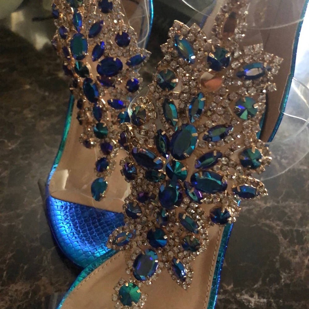 Heels - Picture 2 of 3